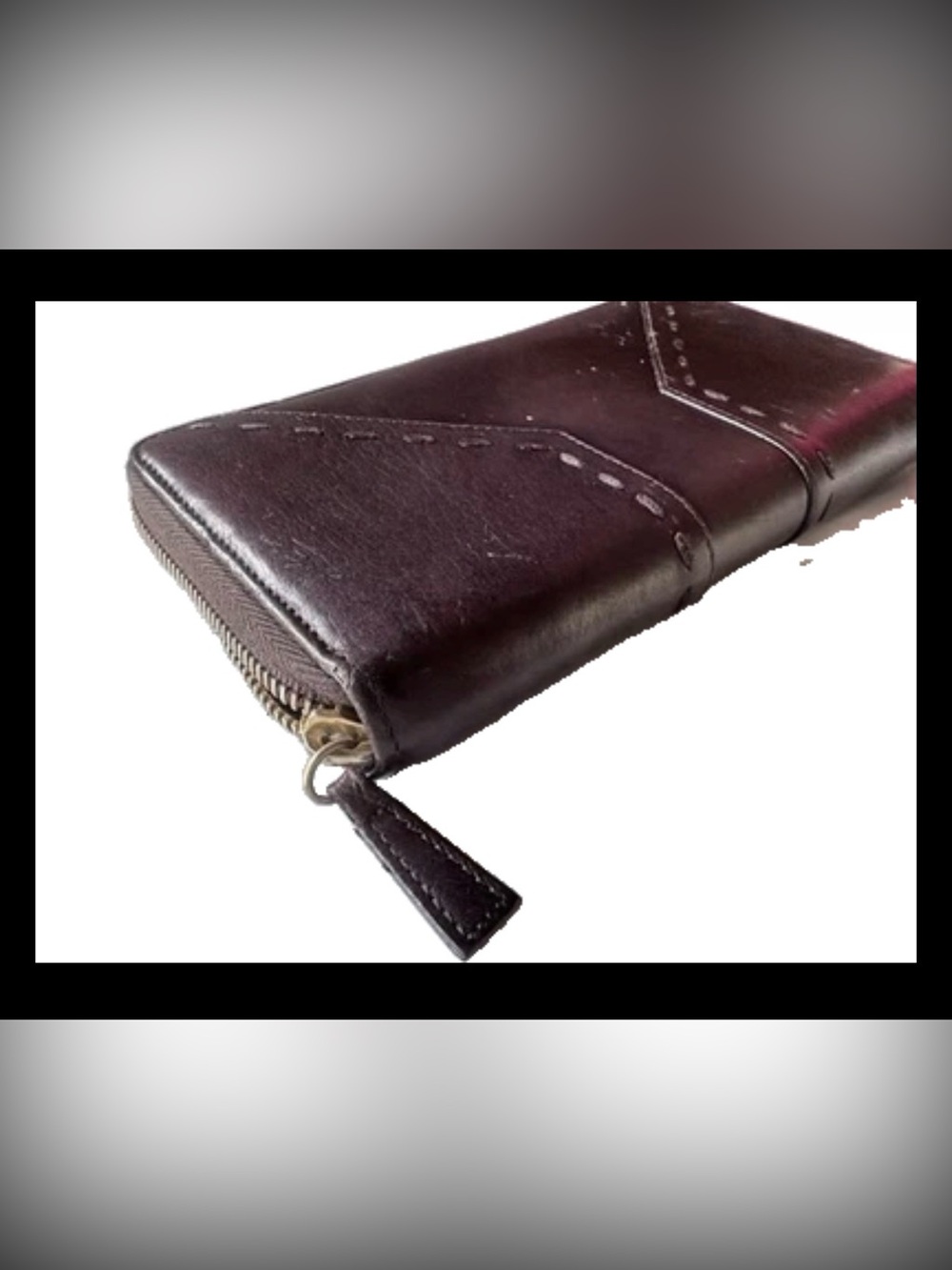 Yves Saint Laurent Muse round zipper wallet in burgundy leather - Picture 8 of 12